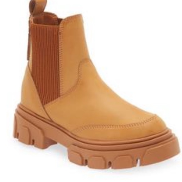 Farm Rio Natural Chelsea Lug Sole Boots size 8.5 - Picture 2 of 4